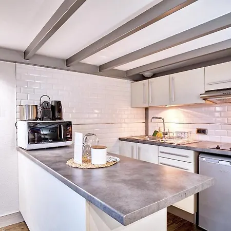 Apartmanhotel Lofts - Centre Ramblas 4*