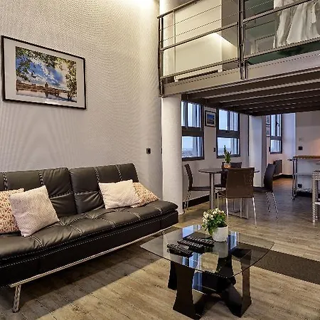 Lofts - Centre Ramblas 4*