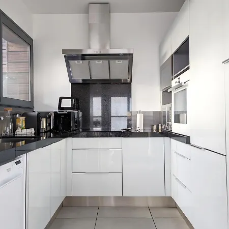 Apartmanhotel Lofts - Centre Ramblas 4*
