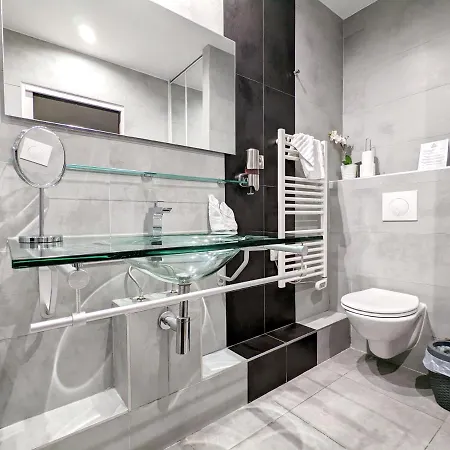 Lofts - Centre Ramblas Apart-hotel 4*